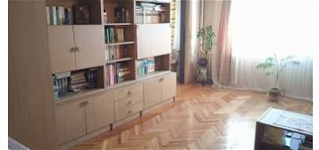 Debrecen Bethlen u 43. 53 nm-es háromszobás lakás eladó