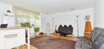 Flat to rent in Pegwell Road, Ramsgate CT11