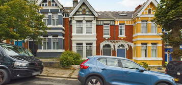 4 bedroom terraced house