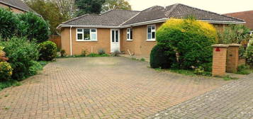 3 bedroom detached bungalow for sale