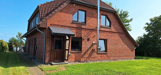 Doppelhaus mit wunderschönem Wiesenblick an der Nordsee