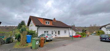 Souterrainwohnung mit Terrasse und eigenem Gartenanteil in ruhiger Ortslage von Kleinmaischeid