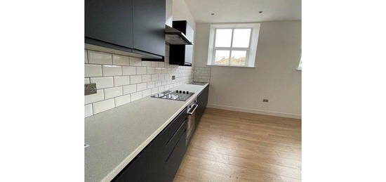 Flat to rent in Chapel Lane, Halifax HX3