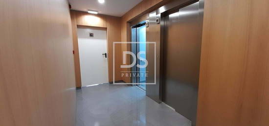 Apartamento T3 com 155m2 localizado junto à Rotunda da Boavista e à Ca