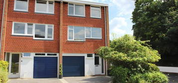 3 bedroom end of terrace house