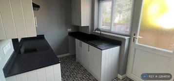 2 bedroom terraced house