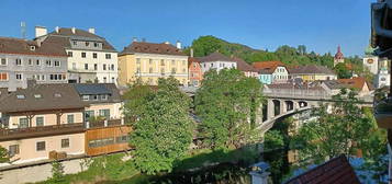 Großzügige, sonnige und ruhige 4 Zimmerwohnung in exzellenter Innenstadtlage