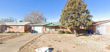 617 Georgia St SE, Albuquerque, NM 87108