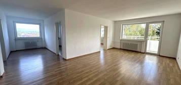 3 Zimmer Wohnung mit Balkon - renoviert und mit Aufzug