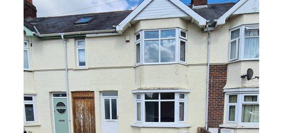 Terraced house to rent in Cricket Road, Oxford OX4