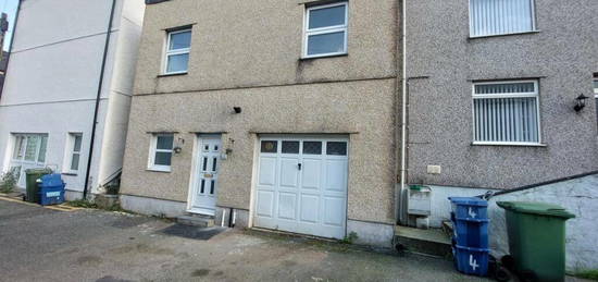 2 bedroom semi-detached house