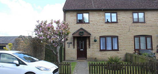 3 bed semi-detached house to rent