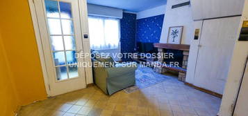 Appartement meublé  à louer, 5 pièces, 4 chambres, – m²