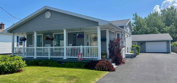 306 Irish Brook Rd, New Waterford, NS B1H 3C4