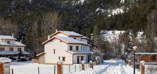 Chalet adosado en venta en  Urbanización el Batán, 5