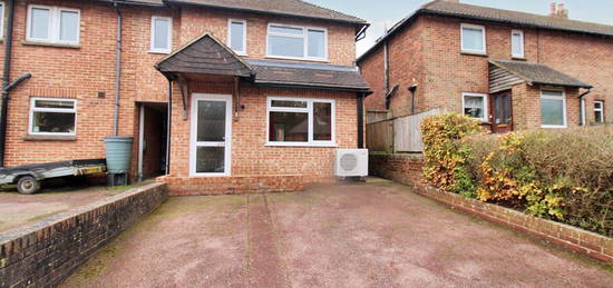 Link-detached house to rent in Bracken Close, Crowborough, East Sussex TN6