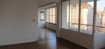 Appartement  à louer, 4 pièces, 3 chambres, 160 m²