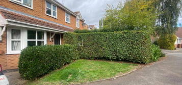 1 bedroom semi-detached house to rent