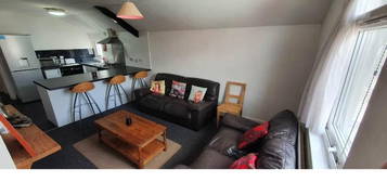 3 bedroom flat to rent