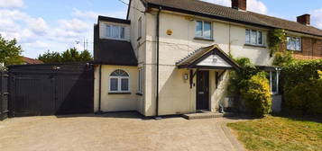 3 bedroom semi-detached house to rent