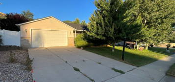 2888 N  1050 E, North Ogden, UT 84414