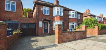 5 bedroom semi-detached house for sale