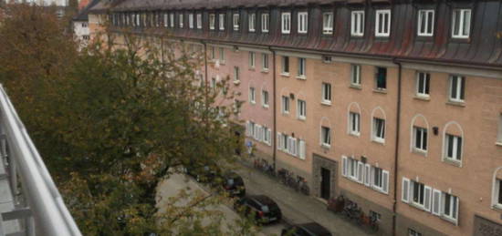 Helles Appartement in Schwabing mit Südbalkon