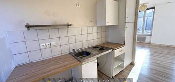 Location appartement 1 pièce 28 m²