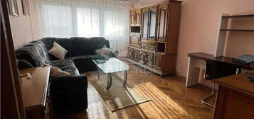 Apartament 3 camere decomandat balcon zona Bulevardul Mihai Viteazul