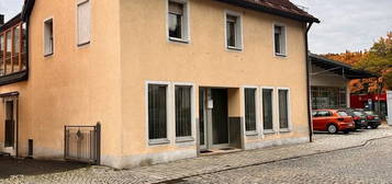 Haus mit Gewerbeanteil mitten in Rosenberg