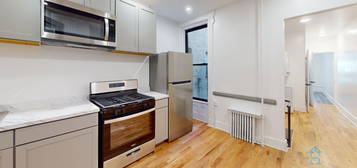 1715 Linden St #1R, Ridgewood, NY 11385