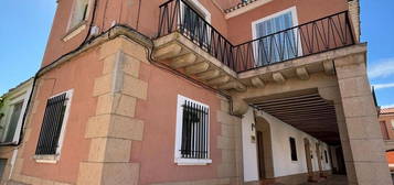 Chalet pareado en venta en plaza Mayor