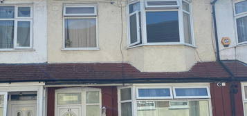 5 bed terraced house for sale