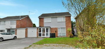 4 bedroom link detached house for sale