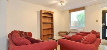 2 bed flat to rent