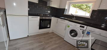 5 bedroom terraced house to rent