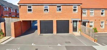 Flat to rent in Red Fox Approach, Newport PO30