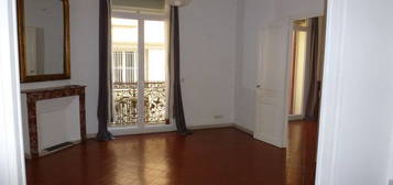 Appartement de caractère F3 proche place Catalogne