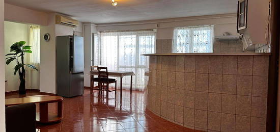 Apartament 3 camere - CENTRAL - str. Polona