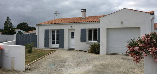 Maison à louer à l'année 3 chambres