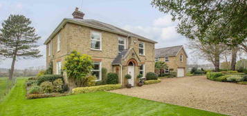 6 bedroom detached house for sale