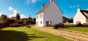 Maison des années 50 à rénover 3 km plage de Benodet