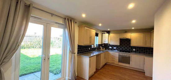 3 bedroom semi-detached house