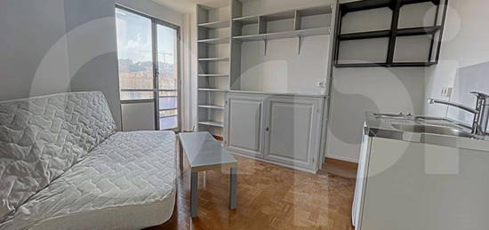 Studio meublé  à louer, 1 pièce, 16 m², Étage 8/–