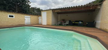 Maison de plain-pied type 3 avec garage et piscine