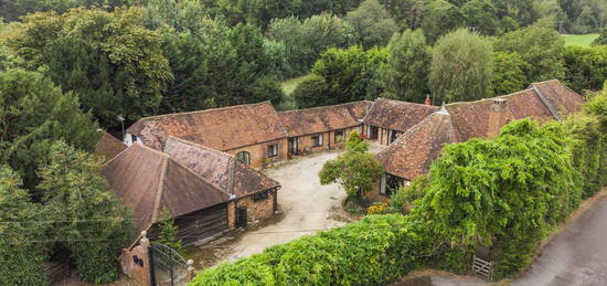 5 bed barn conversion for sale