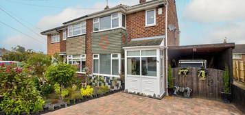 3 bed semi-detached house for sale