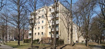 Erstbezug nach Sanierung - Sonnige 3-Zimmer-Wohnung in ruhiger Lage mit Südterrasse