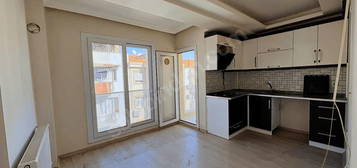 BUCA ŞİRİNYER MAH HÜRRİYET MAH.DE 2+1 70M2 DGAZLI SATILIK DAİRE