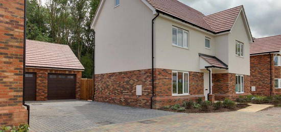 5 bedroom detached house to rent